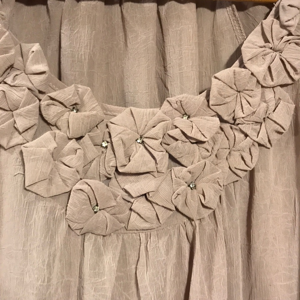 Never worn size Medium - Picture 2 of 5